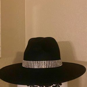 Forever 21 embroidered sequined hat